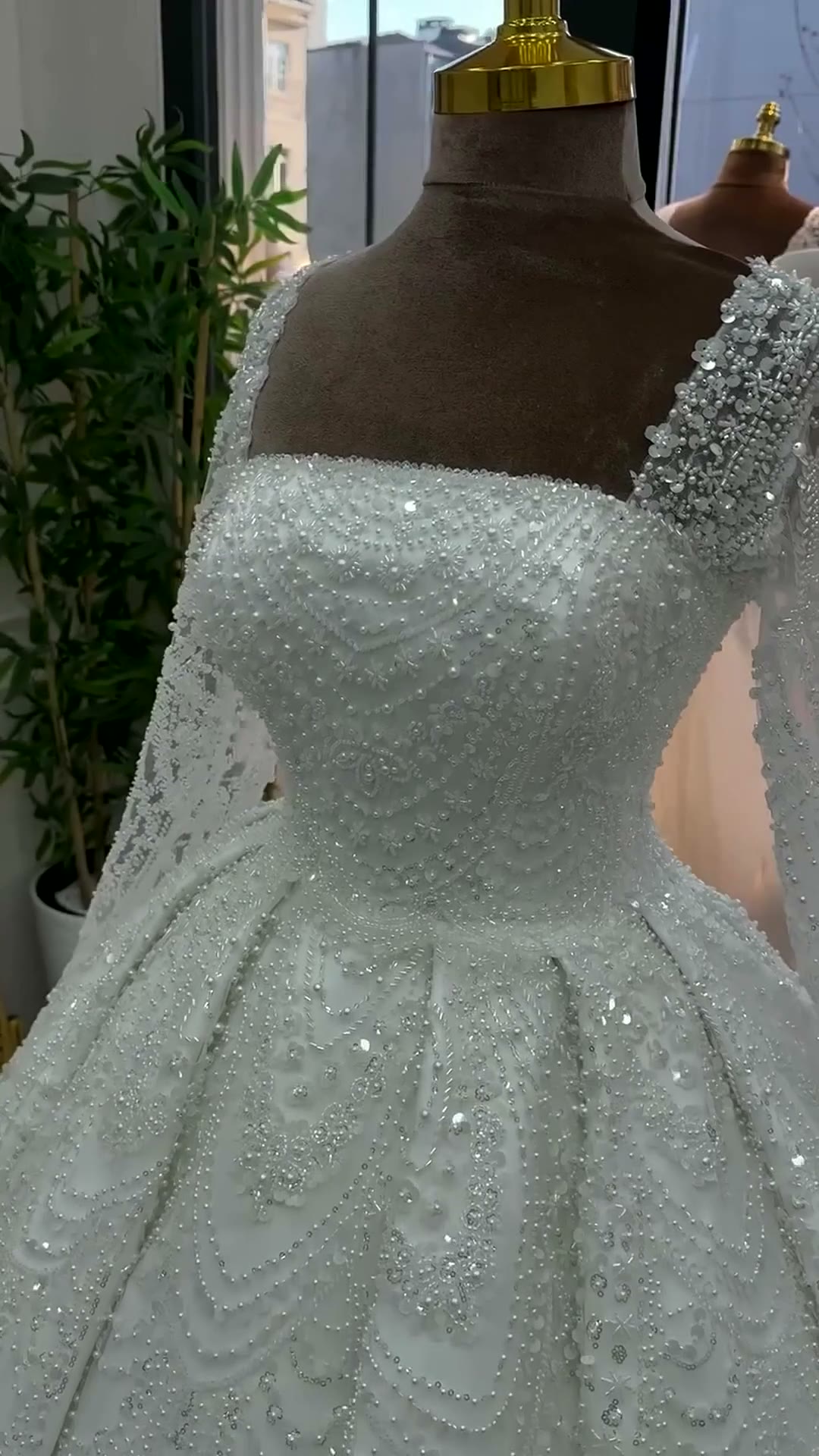 NIL 325 Ivory Ball Gown Crystal Beaded Glitter Tulle Wedding Dress - Image 4