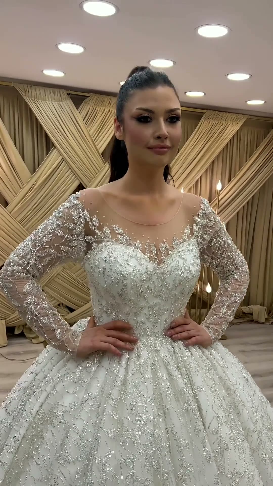 NIL 328 Ivory Ball Gown Lace Applique Tulle Wedding Dress - Image 5