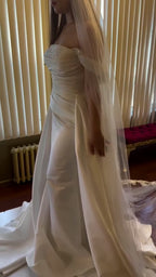NIL 332 Ivory Sheath Draped Satin Wedding Dress - Image 3
