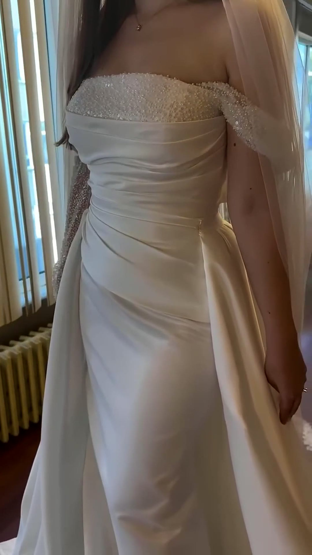 NIL 332 Ivory Sheath Draped Satin Wedding Dress - Image 5