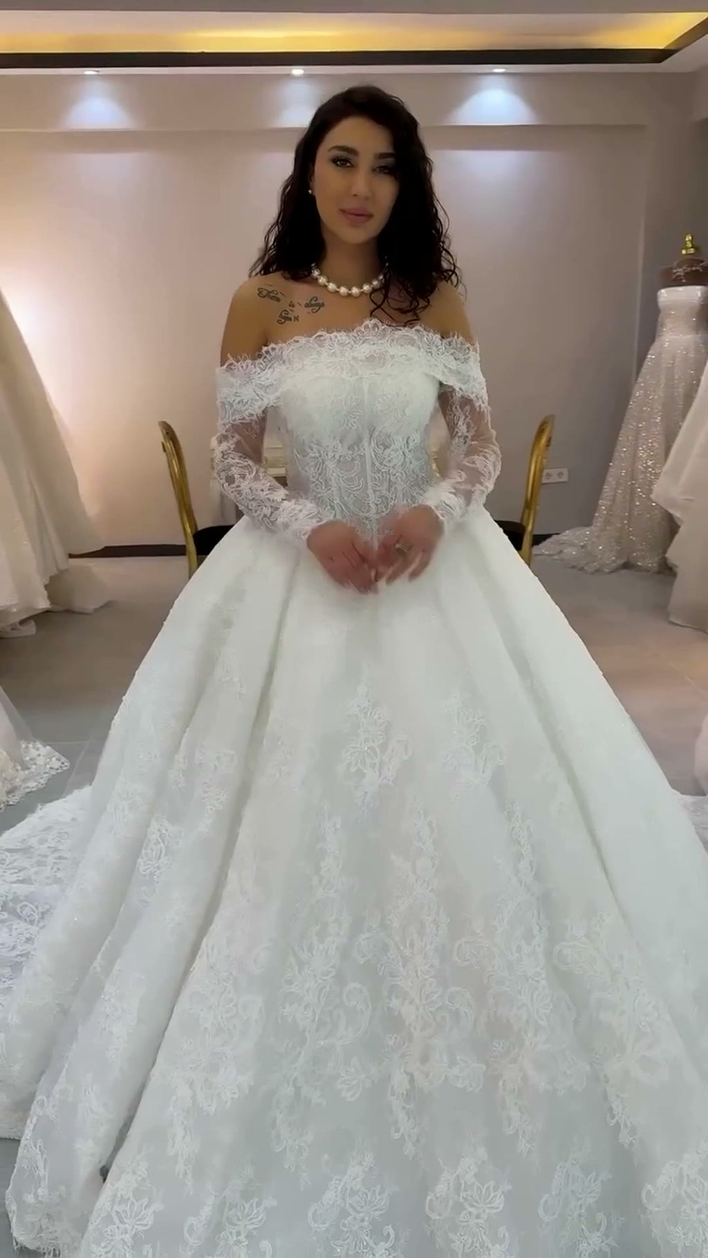 NIL 335 Ivory Ball Gown Floral Lace Tulle Wedding Dress - Image 4