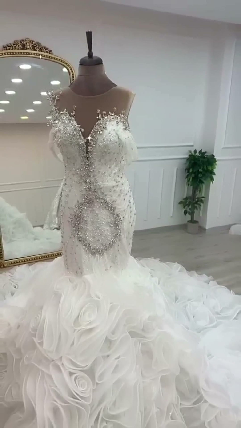 NIL 341 Ivory Ball Gown Feather Beaded Tulle Wedding Dress - Image 6