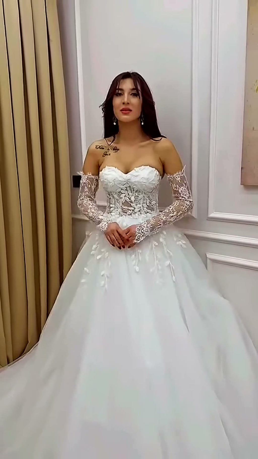 NIL 386 Ivory Ball Gown Minimalist Organza Tulle Wedding Dress - Image 6