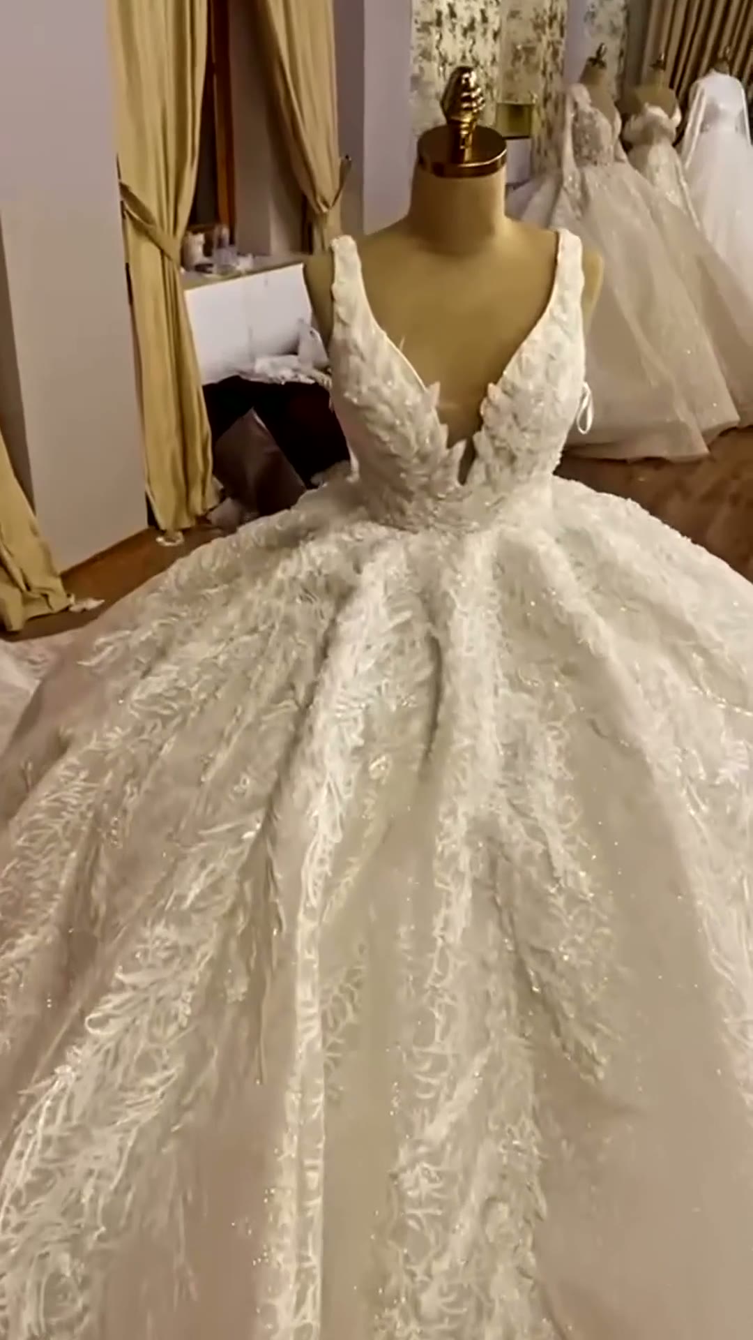 NIL 387 Ivory Ball Gown Floral Lace Mikado Wedding Dress - Image 2