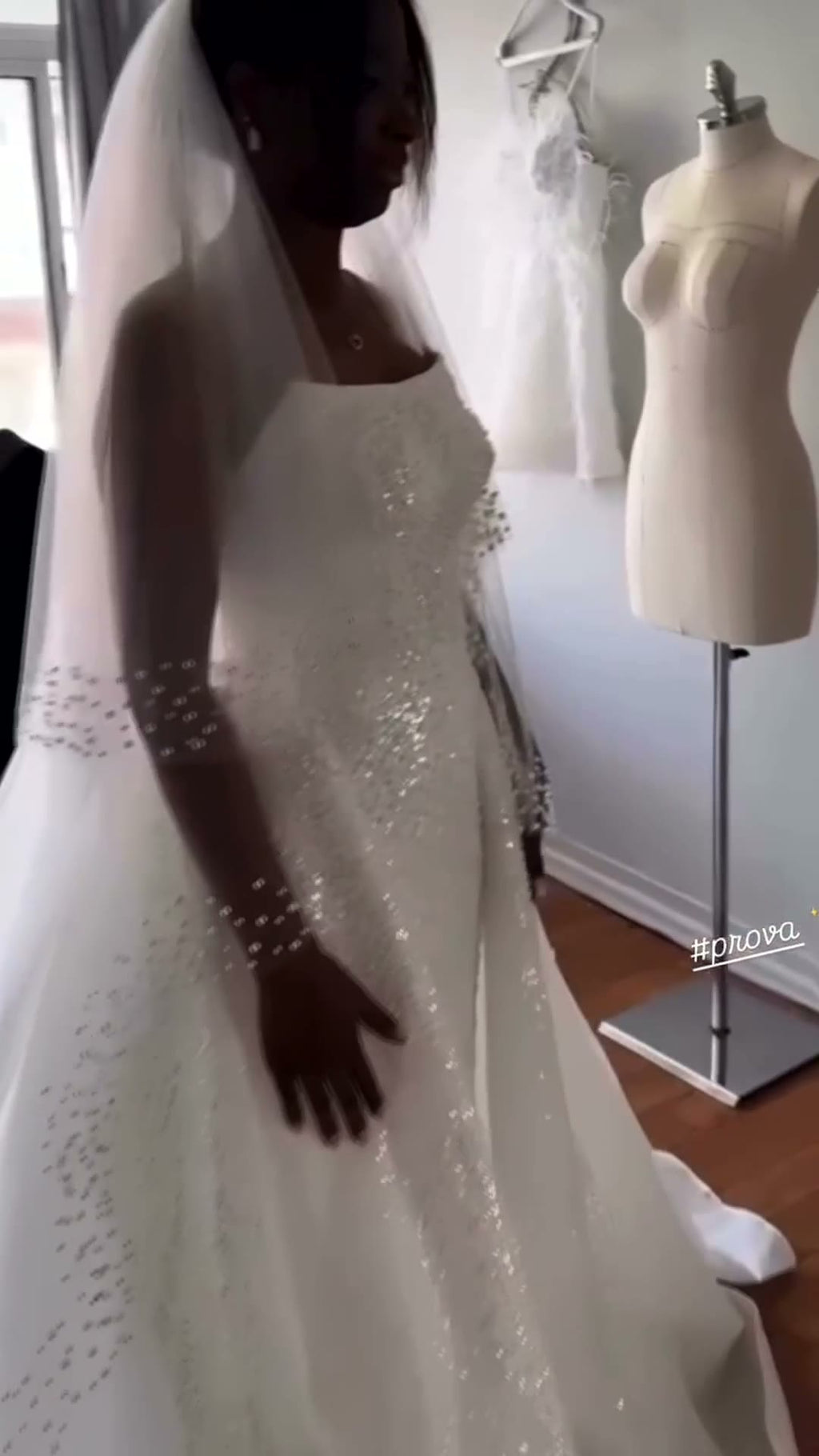 NIL 390 Ivory A-Line Minimalist Tulle Wedding Dress - Image 2