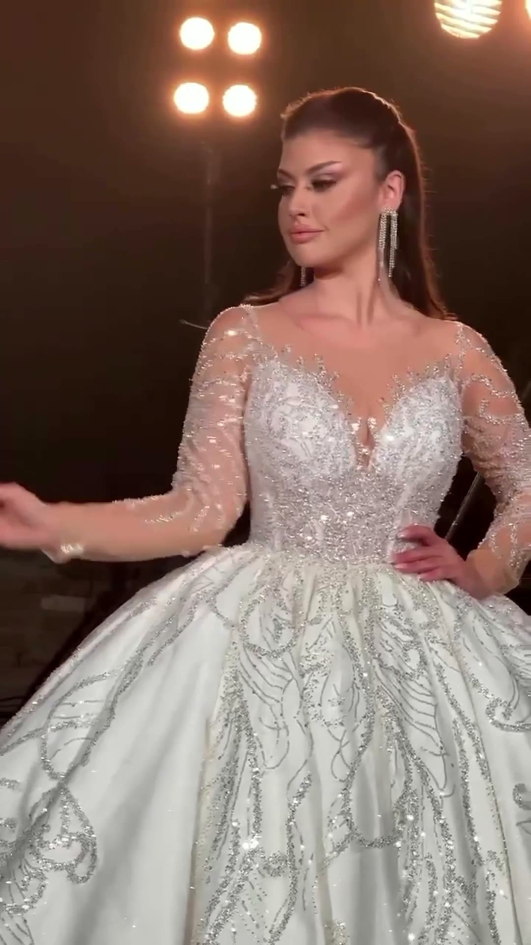 NIL 395 Ivory Ball Gown Lace Applique Tulle Wedding Dress - Image 4