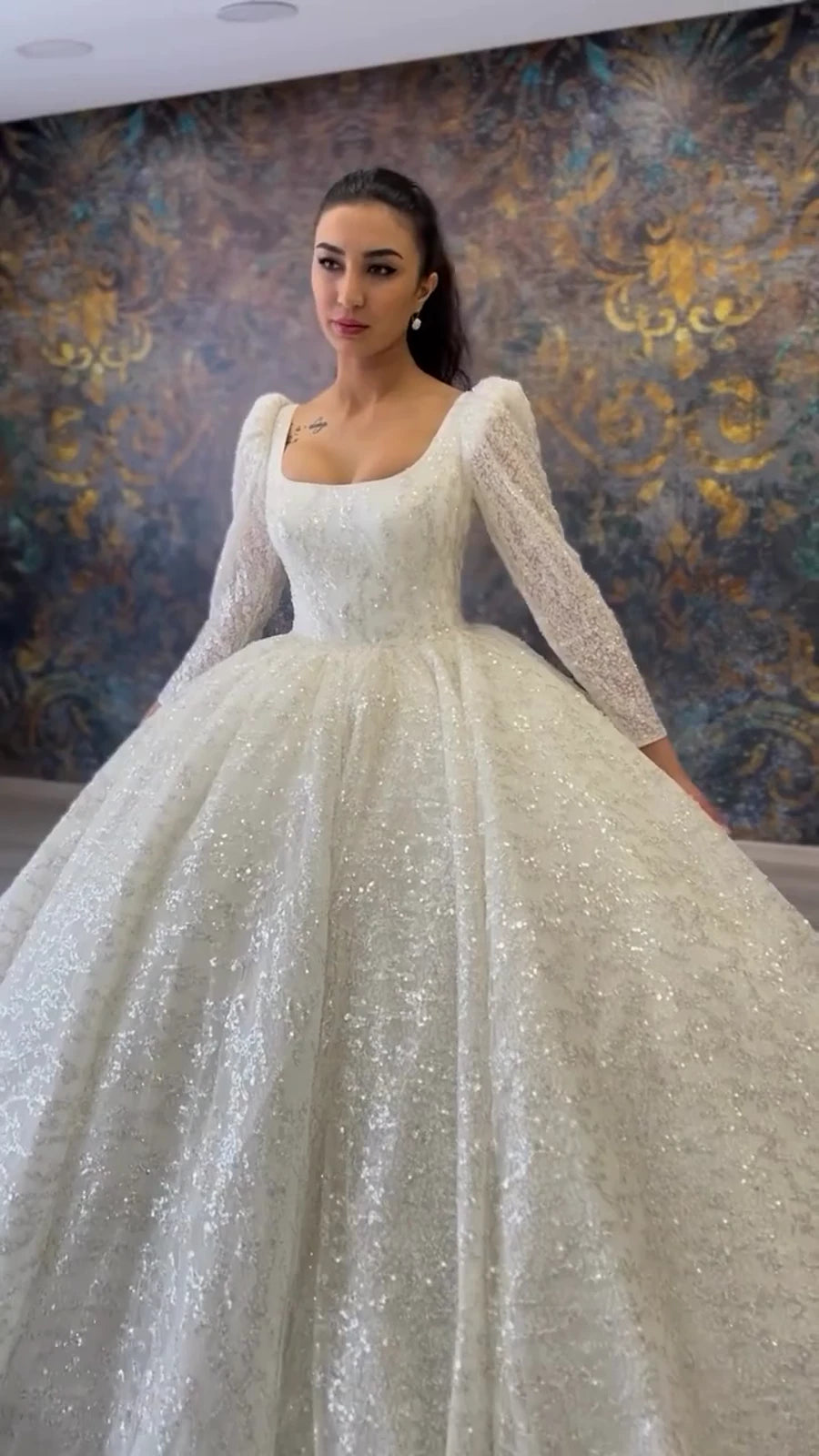 NIL Soft Ivory princess lace wedding dress with sweetheart neckline, cathedral train, bodice close-up detail, P095 image 4