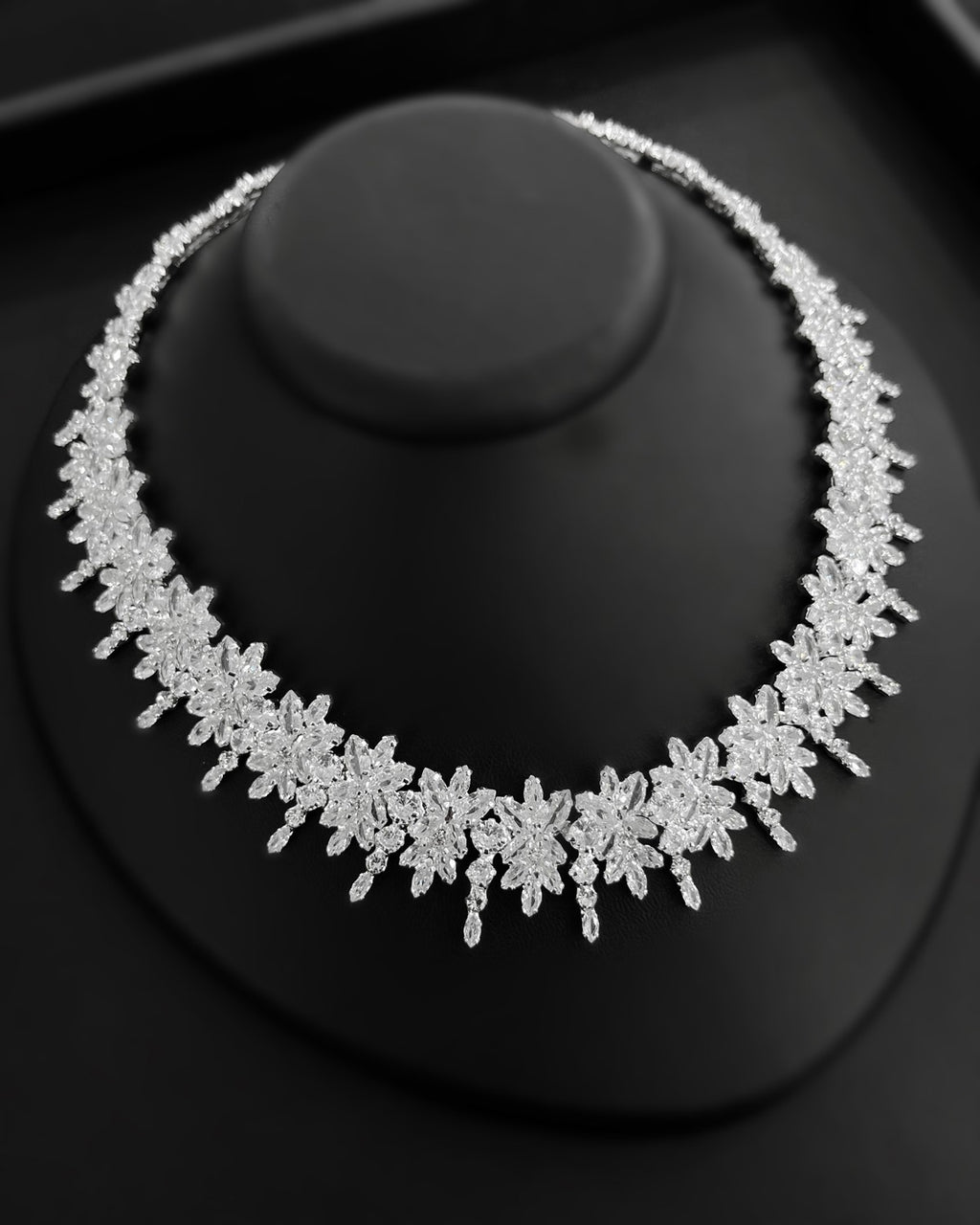 NNC-022 | An-A Zircon Stone Set Necklace