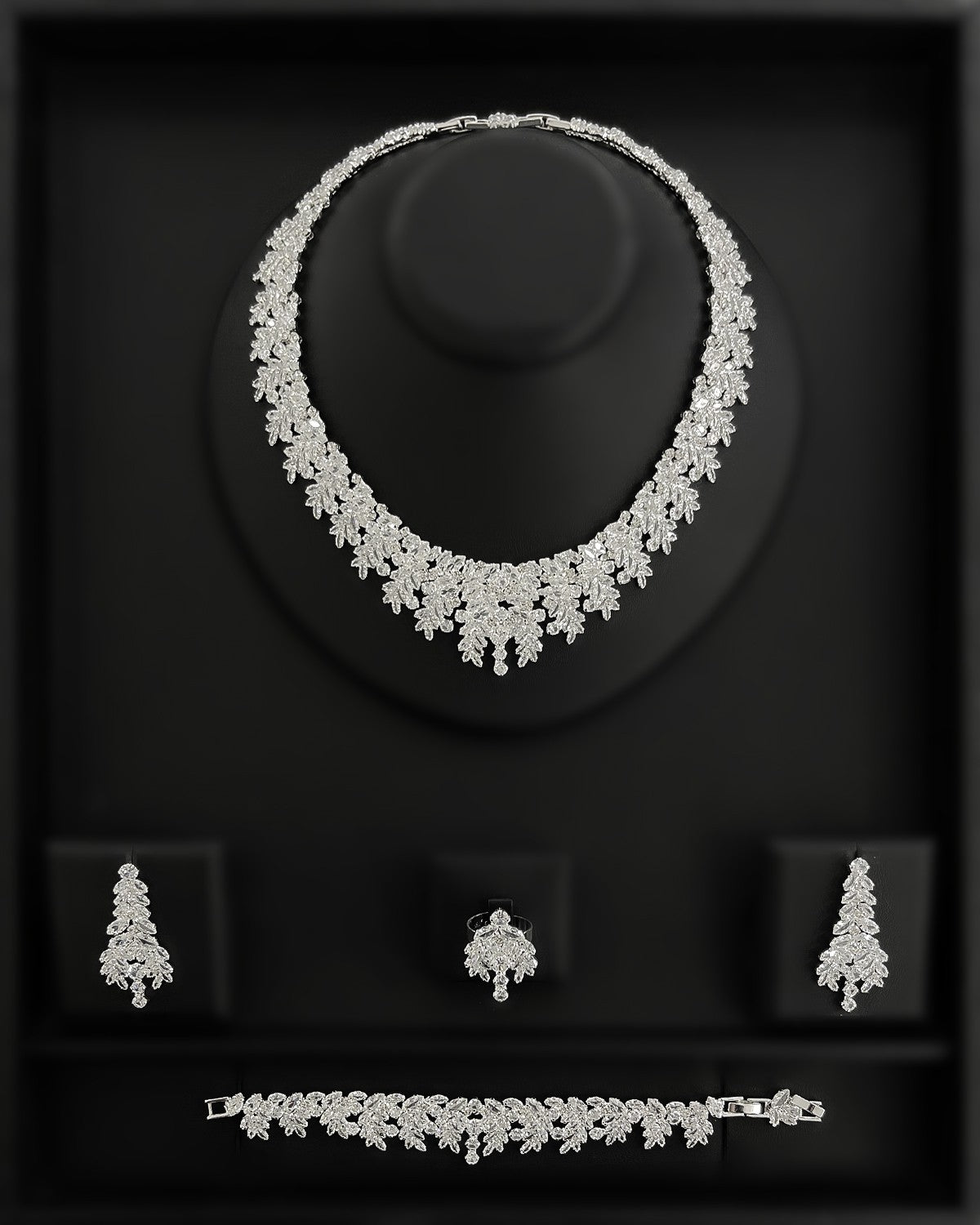 NNC-019 | Lale Zircon Stone & Pearl Detail Set Necklace
