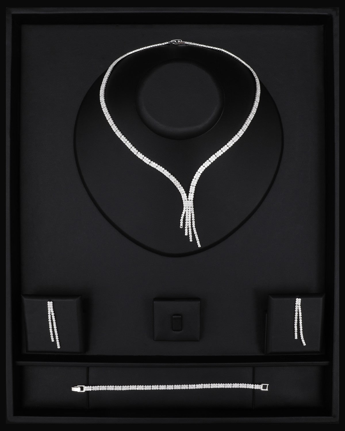 NNC-036 | Loge Zircon Stone Set Necklace