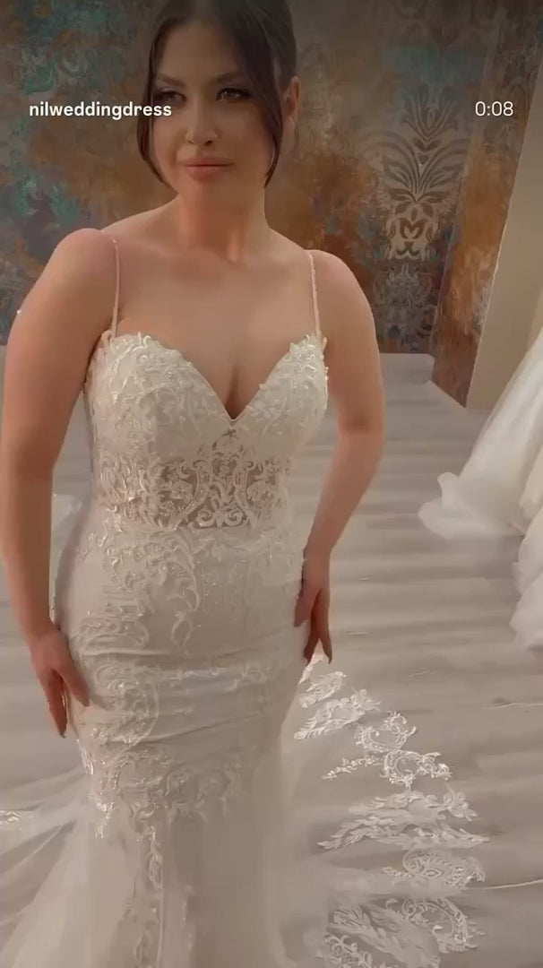 NIL-349 Ivory Mermaid Lace Applique Tulle Wedding Dress