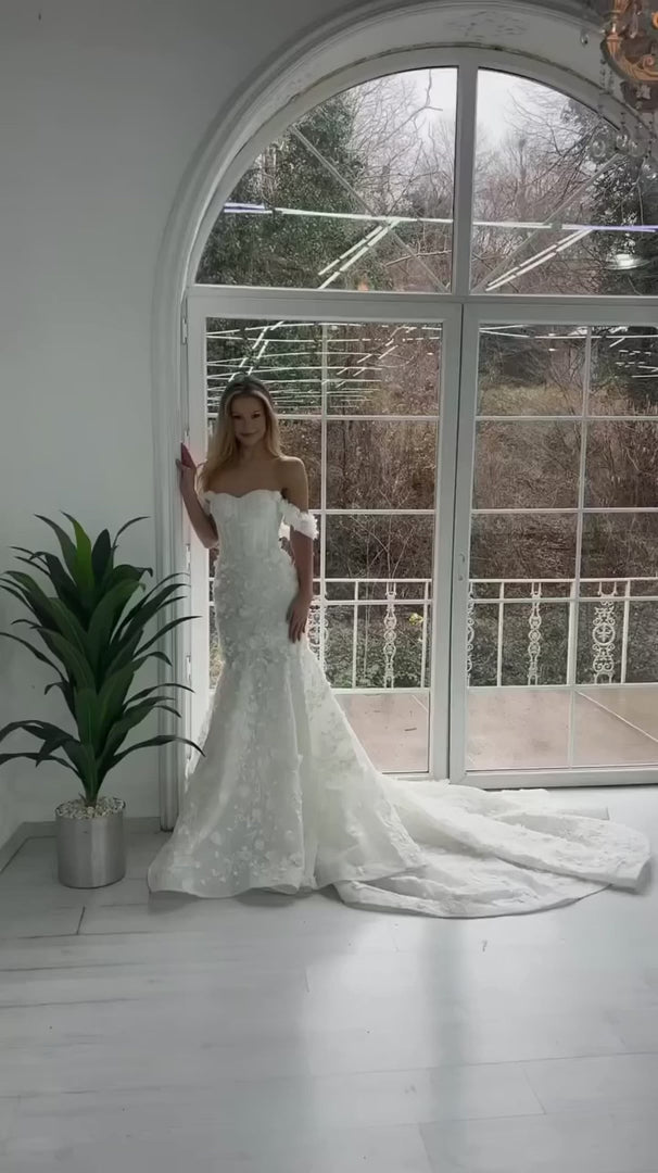 NIL-352 Ivory Mermaid Lace Applique Crepe Wedding Dress