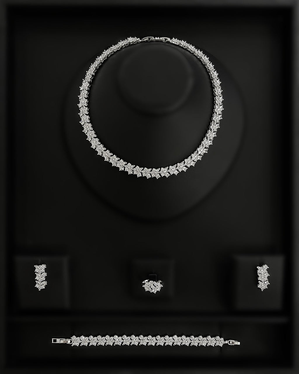 NNC-017 | Vue Zircon Stone & Pearl Detail Set Necklace