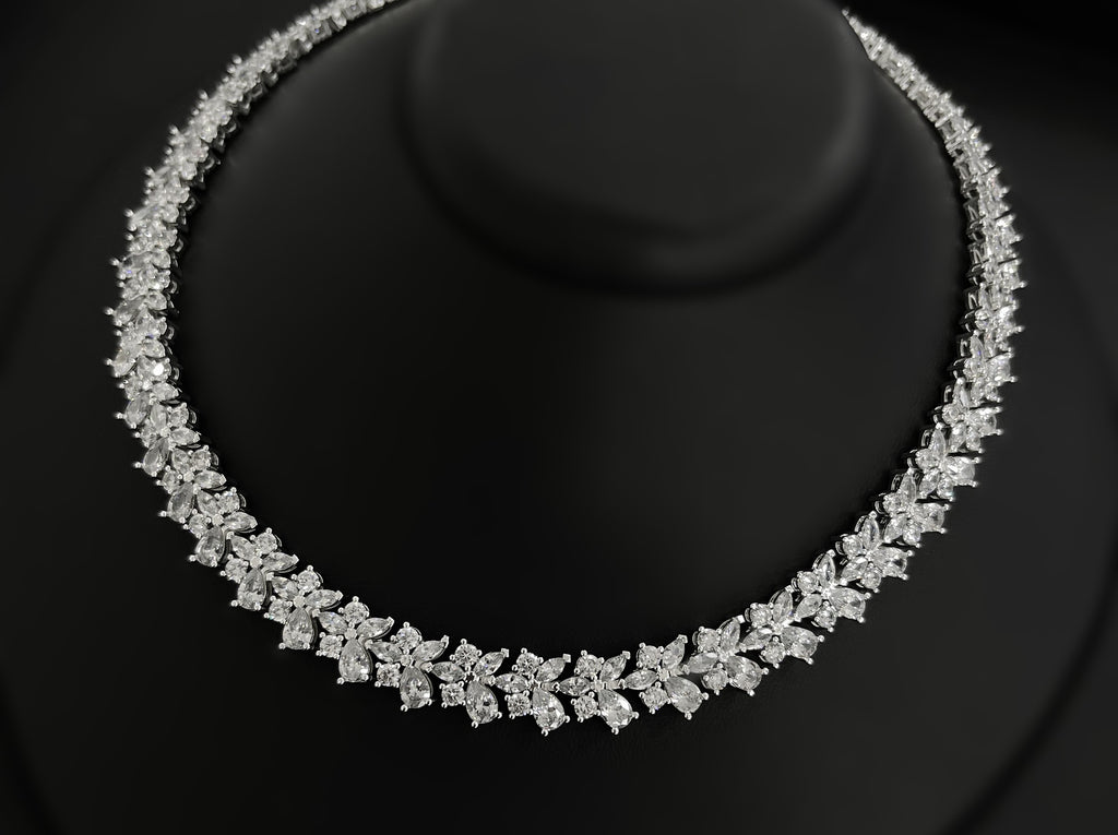 NNC-017 | Vue Zircon Stone & Pearl Detail Set Necklace
