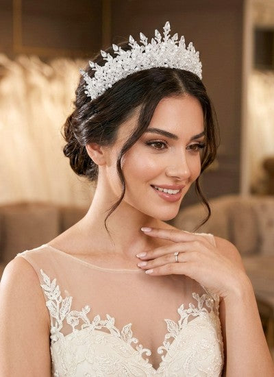 YAVEKRITA-INTAGETA | Yave Crystal & Pearl Bridal Tiara